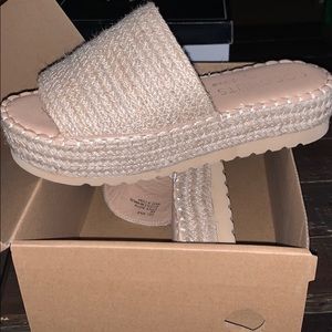 Super cute platform shoes!